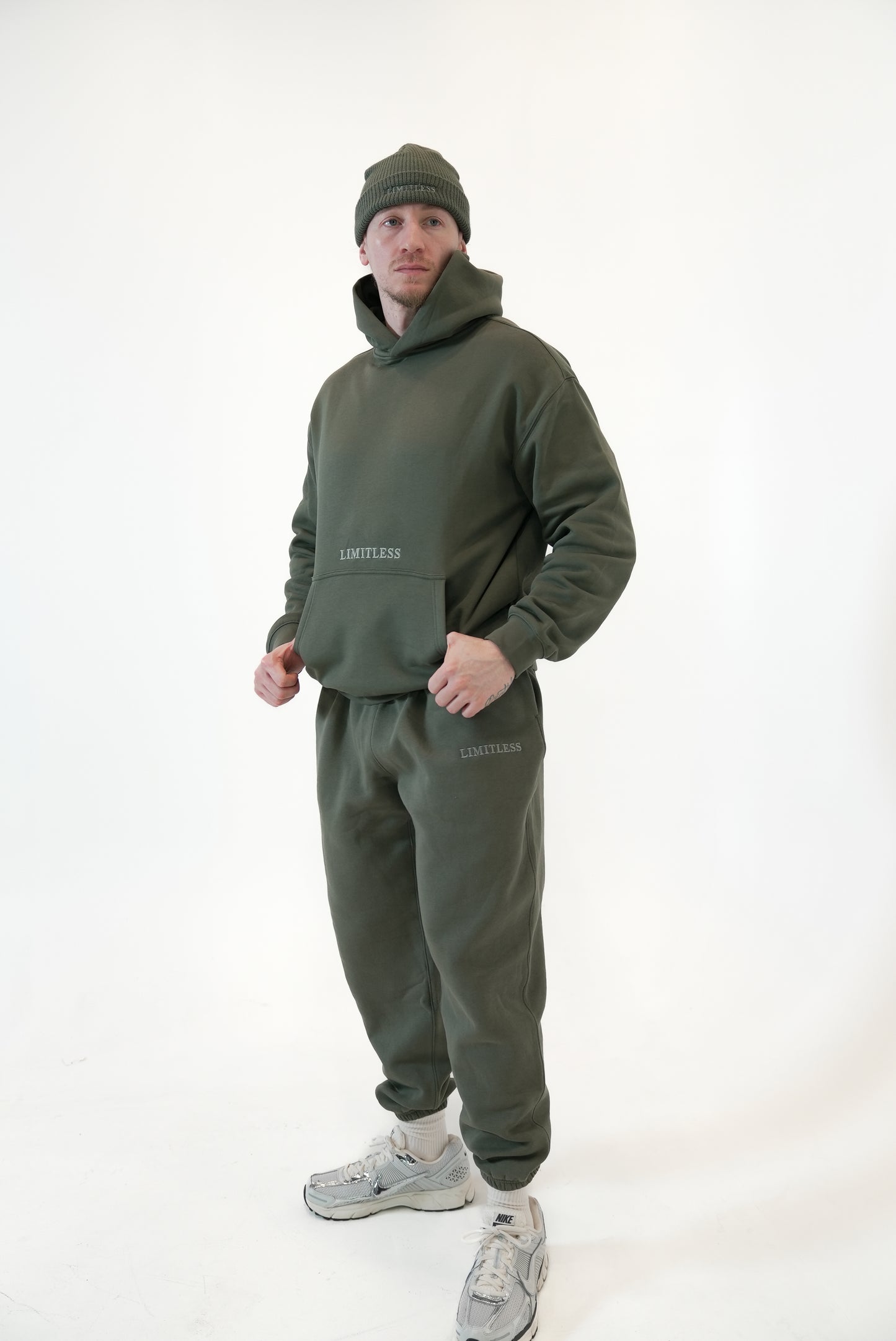 Monochromatic Cuffed Sweatpants